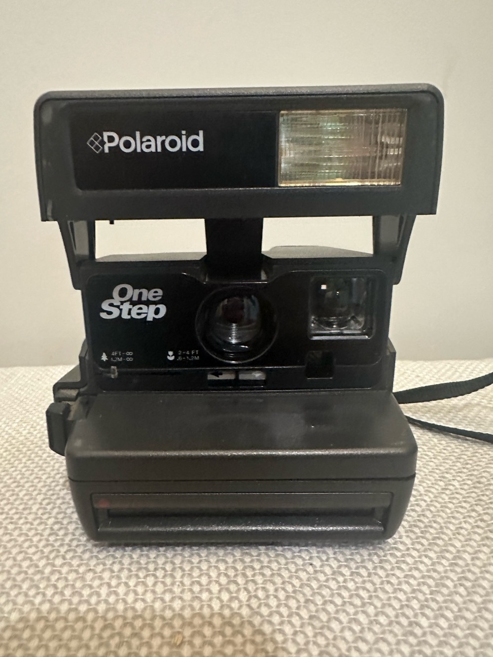 Vintage 80s 90s Era Polaroid OneStep 600 Instant Film Camera With Strap NOT Test